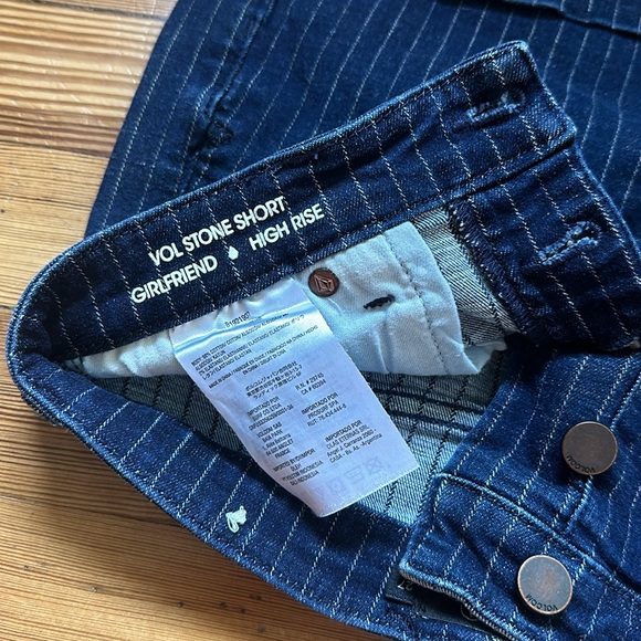 Volcom High Rise Shorts Size 27 - Picture 3 of 4